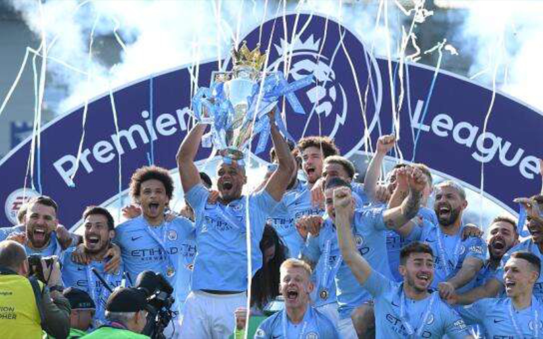 國足先後兩位右後衛受傷 鄧涵文能否成為最佳替代者？.